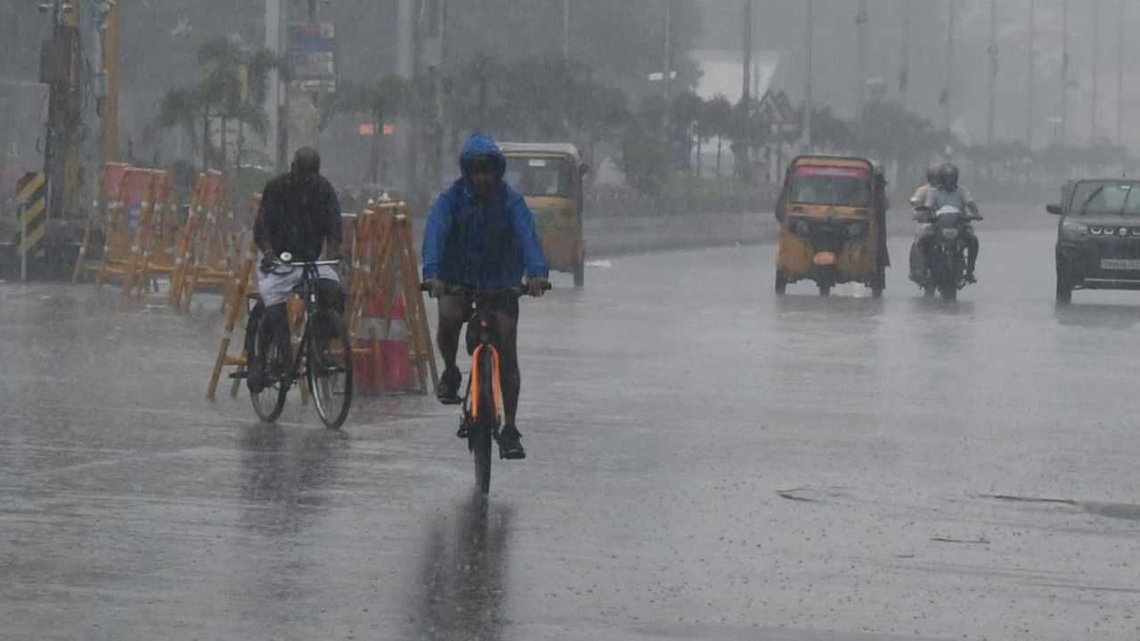 Tamilnadu Weather Alert: அடுத்த 2 நாட்களுக்கு மிக கனமழை எச்சரிச்சை.. எந்தெந்த மாவட்டங்கள் தெரியுமா?