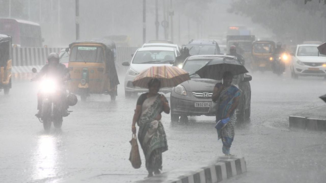 Tamil Nadu Weather : 3 நாட்களுக்கு ரெட் அலர்ட்.. வெளுக்கப்போகும் கனமழை.. எங்கெங்கு தெரியுமா?