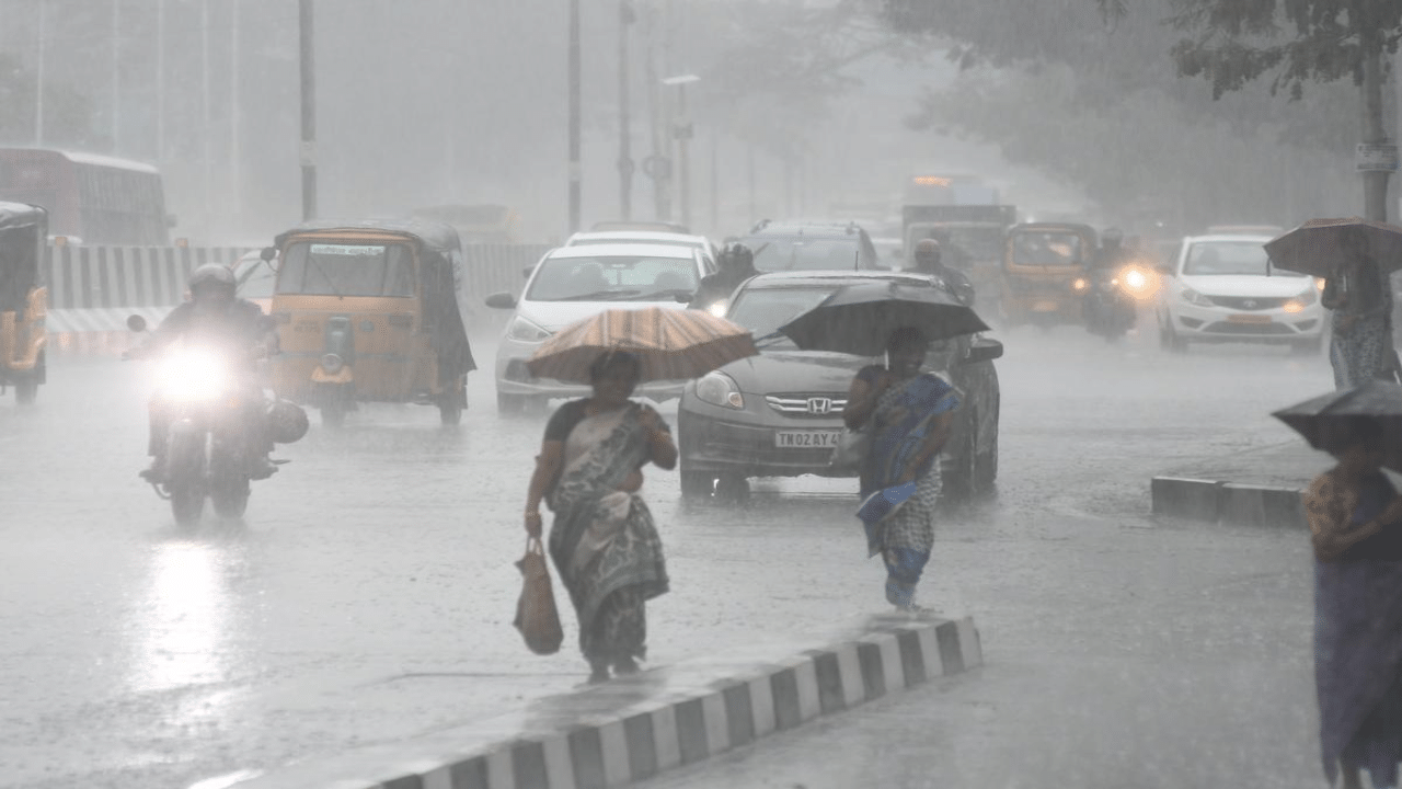 Tamilnadu Weather Alert: தமிழ்நாட்டில் வெளுக்கப்போகும் மழை.. எந்தெந்த மாவட்டங்கள் தெரியுமா?