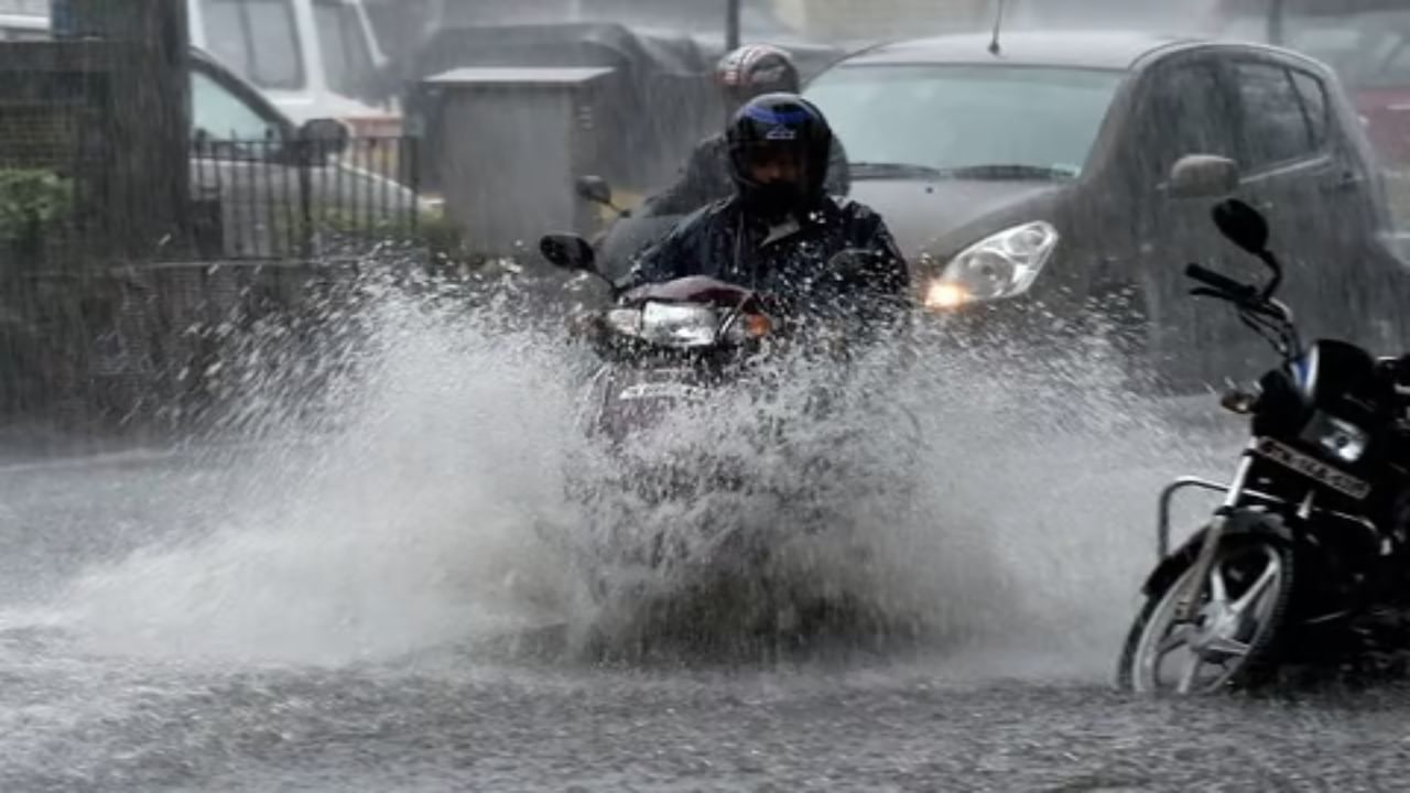 Tamilnadu Weather Alert: 2 மாவட்டங்களில் பிச்சு உதறபோகுது மழை… வானிலை மையம் எச்சரிக்கை!