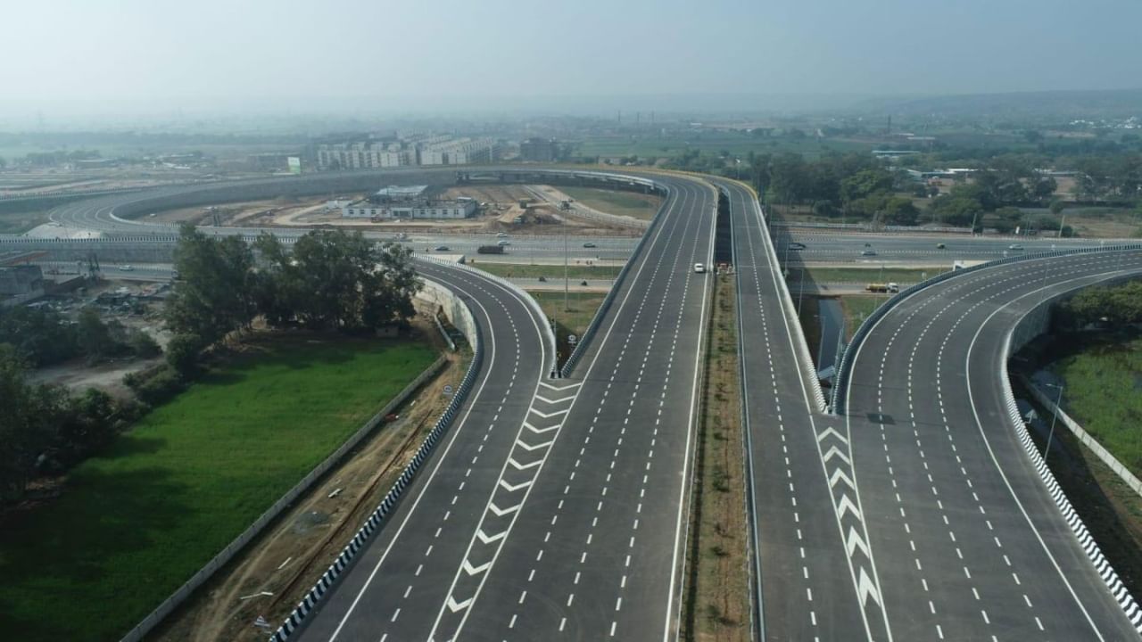 Bengaluru Chennai Expressway: பெங்களூரு டூ சென்னை.. 2 மணி நேரத்தில் போகலாம்.. இந்தாண்டு இறுதியில் இருக்கு சர்ப்ரைஸ்!