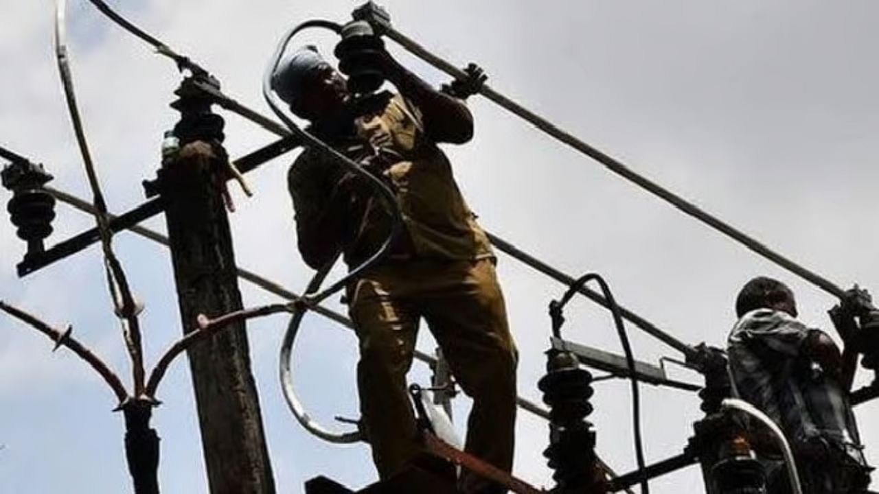 Chennai Powercut: சென்னையில் பல்வேறு இடங்களில் இன்று மின்தடை.. லிஸ்டில் இருக்கும் ஏரியாக்கள் இதோ!