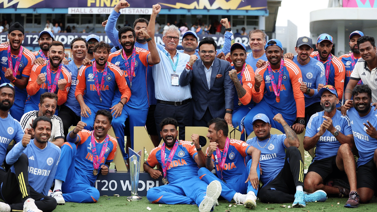 World Cup Winning Team: நாளை இந்தியா திரும்பும் கிரிக்கெட் வீரர்கள்...!