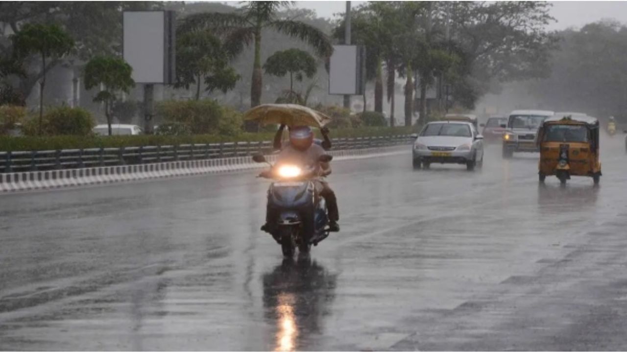 Tamilnadu Weather Alert: வங்கக்கடலில் உருவாகும் காற்றழுத்த தாழ்வு பகுதி.. 2 மாவட்டங்களுக்கு ஆரஞ்ச் அலர்ட்..