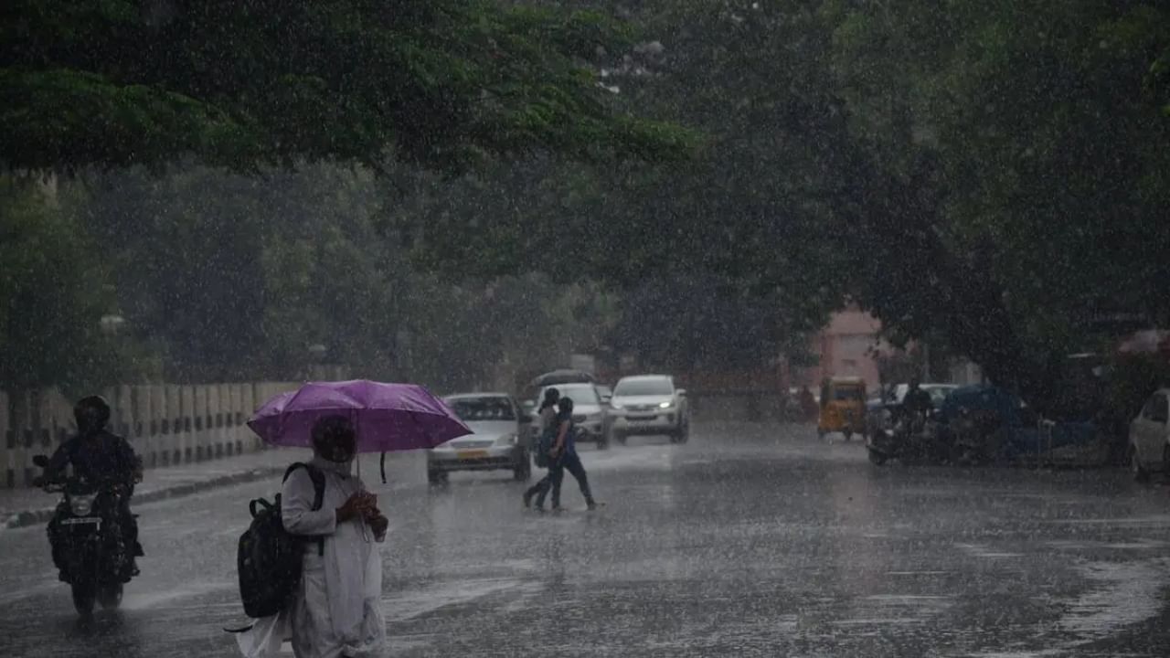 Tamilnadu Weather Alert: தமிழ்நாட்டில் அடுத்த 7 நாட்களுக்கு மழை நீடிக்கும்.. சென்னையில் எப்படி? வானிலை மையம் அலர்ட்!