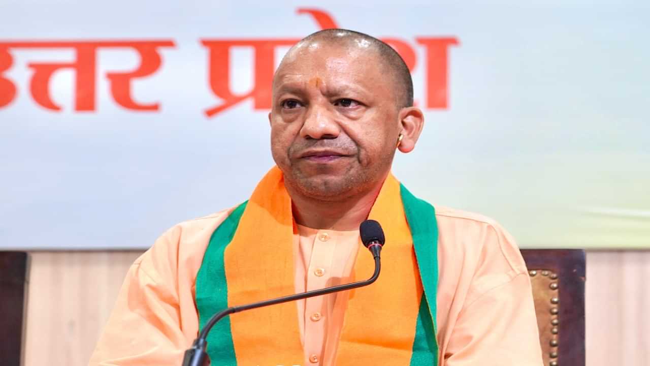 Uttar Pradesh CM: உத்தர பிரதேச முதல்வர் மாற்றமா? யோகிக்கு ஷாக் கொடுக்க காத்திருக்கும் மோடி!