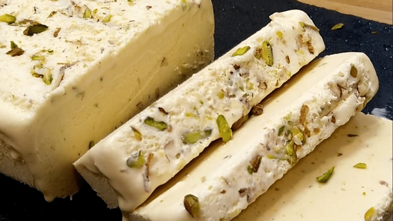 Kesar Kulfi Ice Cream: கேசர் பிஸ்தா குல்ஃபி ஐஸ் க்ரீம்.. இனி வீட்டிலேயே சுலபமாக செய்யலாம்..