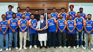 India Team: 17 ஆண்டுகளுக்கு பின் கோப்பையை வென்ற இந்திய அணி.. வீரர்களுடன் கலந்துரையாடி வாழ்த்து கூறிய பிரதமர் மோடி..