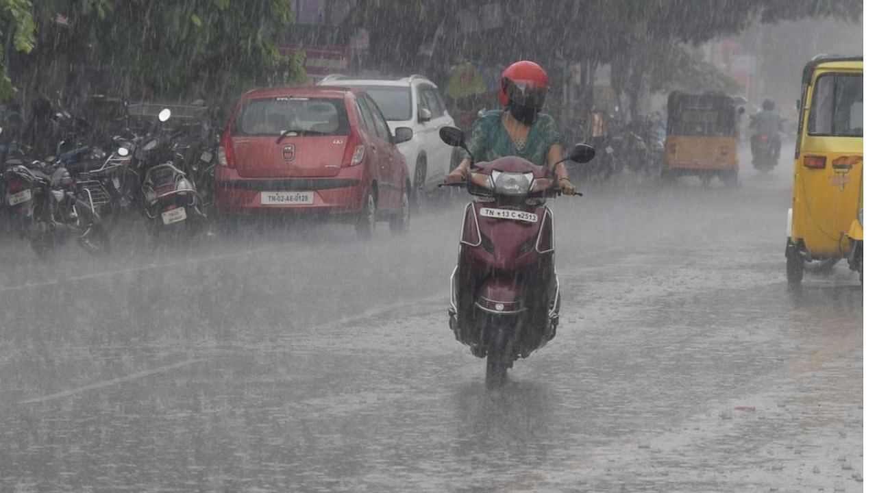 Tamilnadu Weather Alert: இரண்டு மாவட்டங்களுக்கு கனமழை எச்சரிக்கை.. சென்னையில் எப்படி?