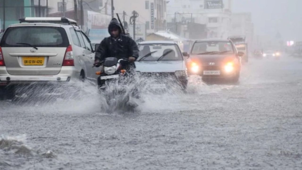 Tamilnadu Weather Alert: 2 மாவட்டங்களுக்கு ஆரஞ்சு அலர்ட்.. 3 மாவட்டங்களில் கொட்டப்போகும் மழை..