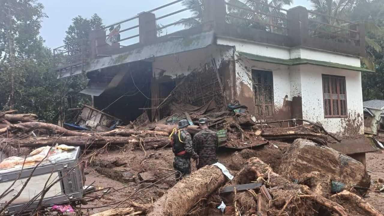 Wayanad Landslide: வயநாடு நிலச்சரிவு.. நடந்தது என்ன? சிக்கித் தவிக்கும் மக்கள்..!