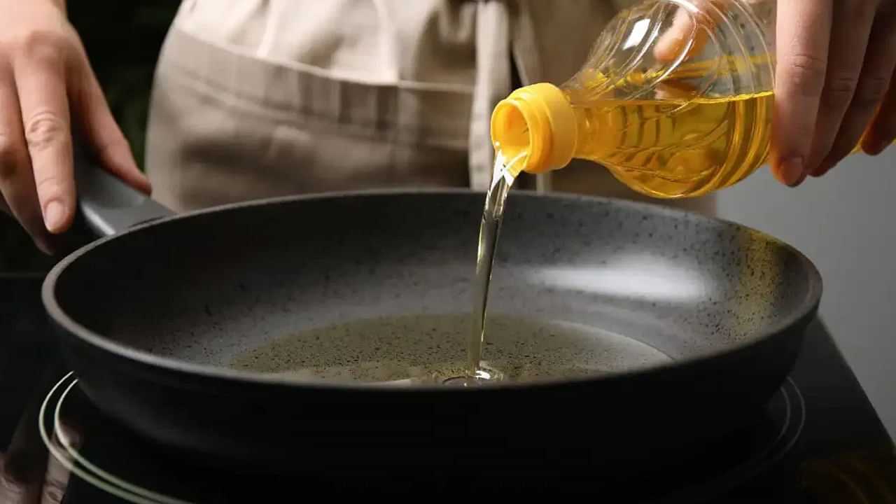 Oil For Cholesterol: கொலஸ்ட்ரால் பிரச்சனையா? சமையலில் எந்த எண்ணெயை பயன்படுத்த வேண்டும் தெரியுமா?