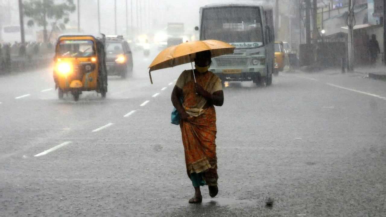 Chennai Rains: விடிய விடிய கொட்டித் தீர்த்த மழை.. ஜில்லென்று மாறிய சென்னை... இன்னும் தொடருமா?