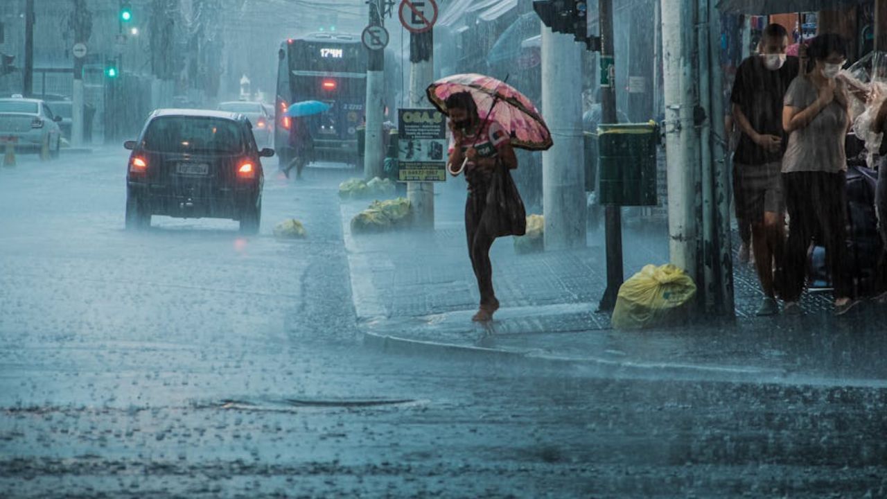 Tamilnadu Weather Alert: தமிழகத்தில் 7 மாவட்டங்களுக்கு மழை எச்சரிக்கை.. எங்கெங்கு தெரியுமா?