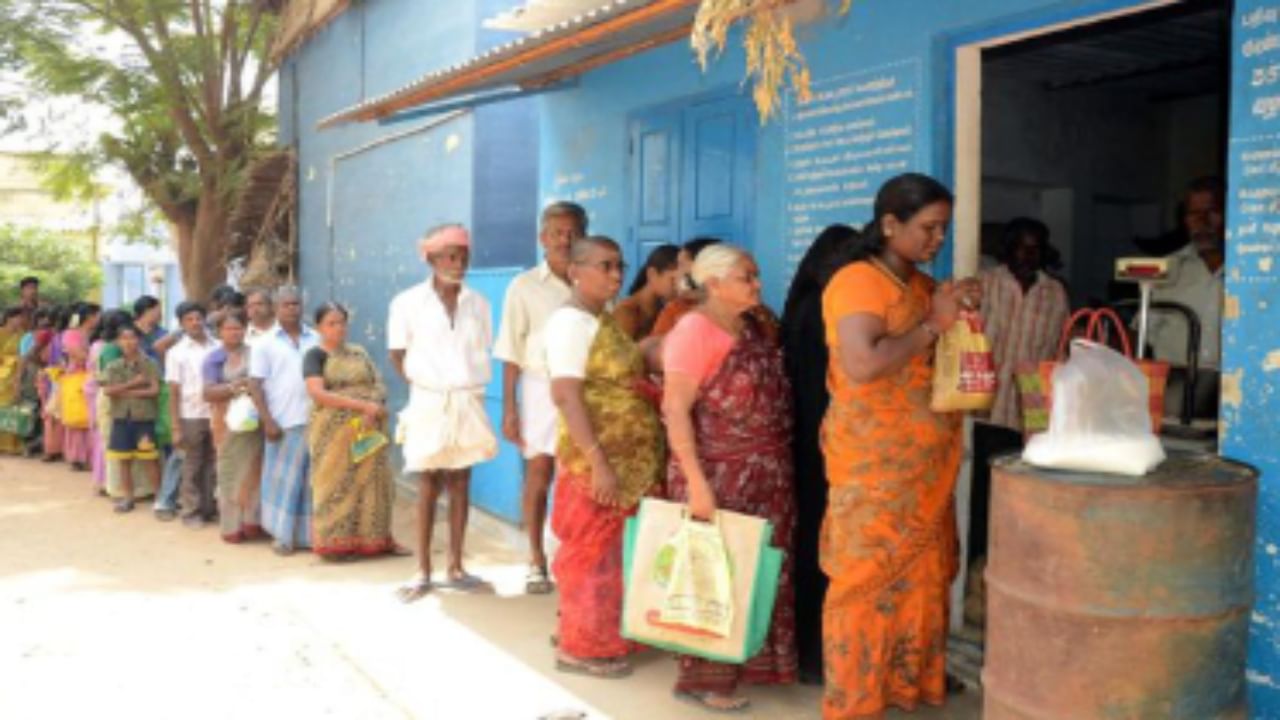 Ration Shops: ரேசன் கடையில் பருப்பு, பாமாயில் வாங்கலயா? தமிழக அரசு வெளியிட்ட முக்கிய அறிவிப்பு!