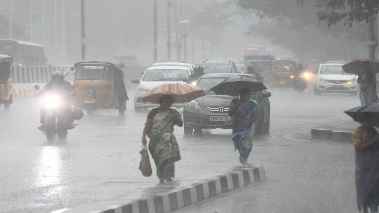 Tamilnadu Weather Alert: உஷார் மக்களே.. தமிழகத்தில் அடுத்த 3 நாட்களுக்கு ஆரஞ்சு அலர்ட்…  எந்தெந்த மாவட்டங்கள்?