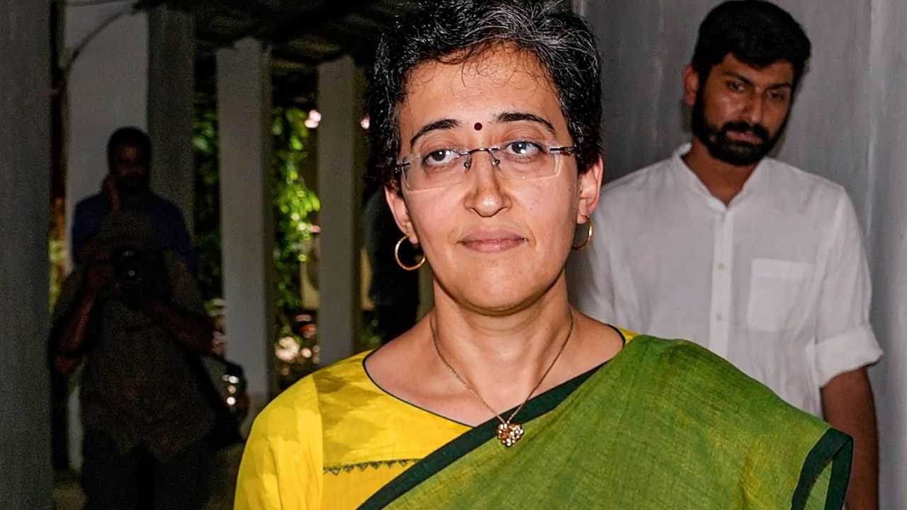 New Chief Minister Atishi: டெல்லியின் புதிய முதல்வர்.. யார் இந்த அதிஷி மெர்லினா.? அரசியலில் கடந்து வந்த பாதை என்ன?