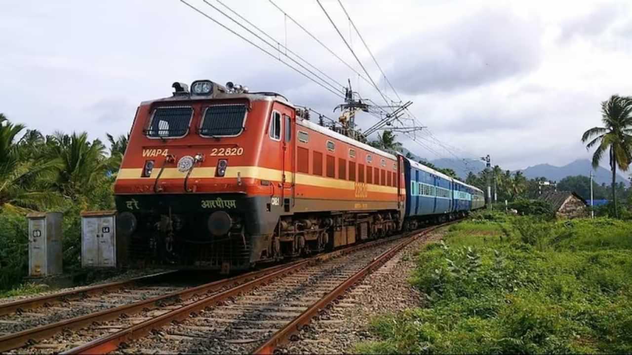 Special Trains: ஆயுத பூஜை, தீபாவளிக்கு ஊருக்கு போக ரெடியா? ரயில்வே வெளியிட்ட முக்கிய அறிவிப்பு!