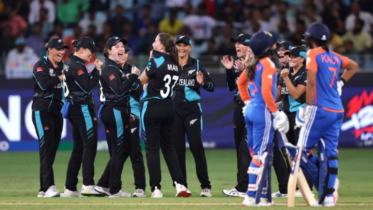 India vs New Zealand: சொதப்பிய பேட்டிங்.. உலகக் கோப்பை முதல் போட்டியில் இந்திய மகளிர் அணி தோல்வி!