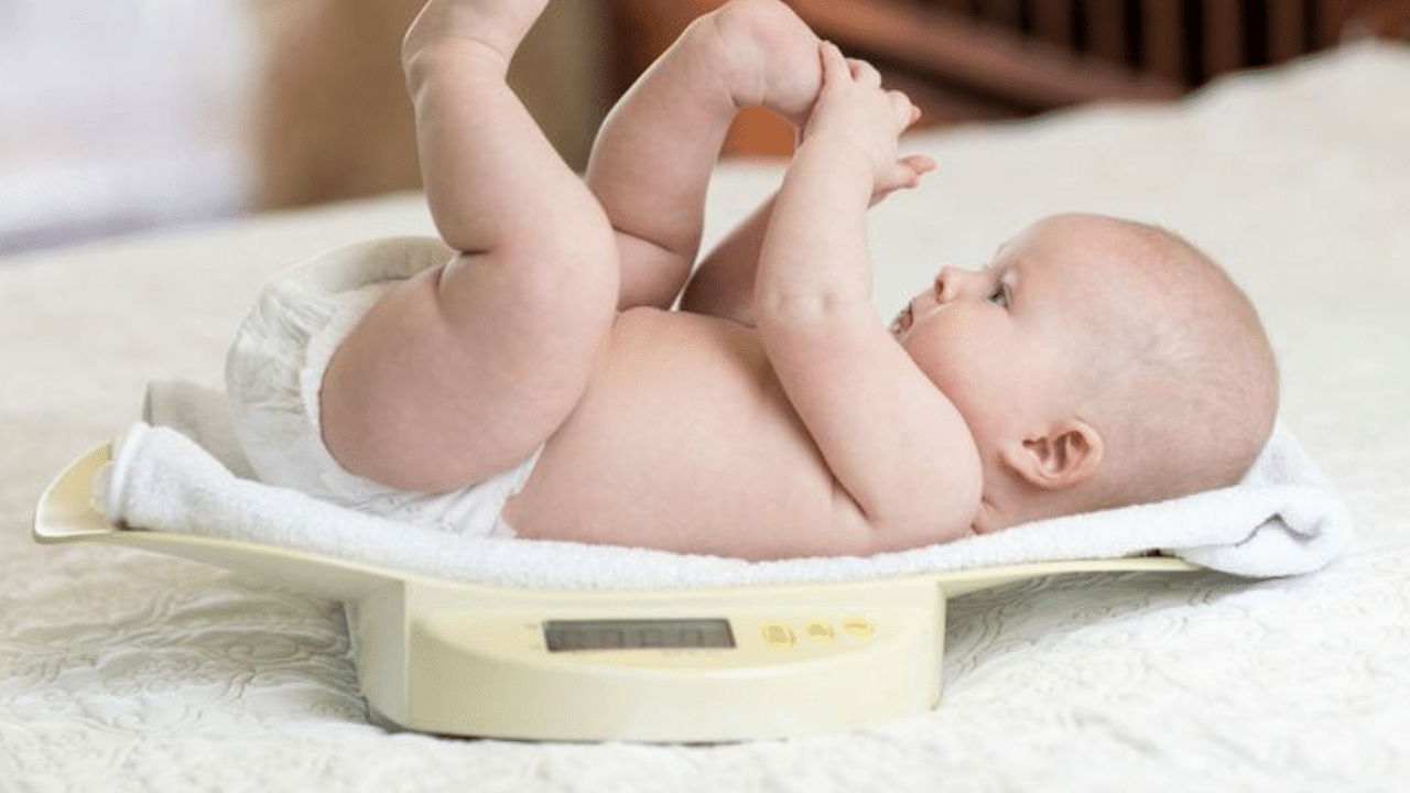 Baby Care: எடை குறைவாக பிறக்கும் குழந்தைகளுக்கு ஏற்படும் பிரச்னை... பராமரிப்பது எப்படி?