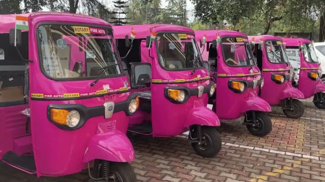 Pink Auto: பிங்க் ஆட்டோ திட்டம்.. பெண்களுக்கு ஜாக்பாட்.. ரூ.1 லட்சம் மானியம் பெற விண்ணப்பிப்பது எப்படி?