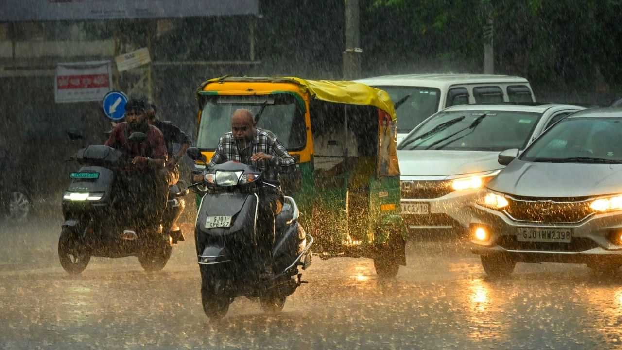 Tamilnadu Weather Alert: நள்ளிரவு வரை 9 மாவட்டங்களில் வெளுக்கப்போகும் மழை.. எந்தெந்த மாவட்டங்களில்?