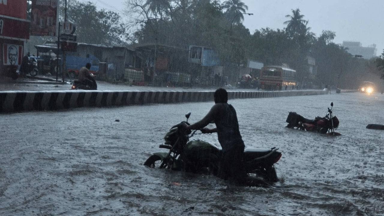 Tamil Nadu Rains Updates: மழைநீர் அகற்றப்படும் வரை தொடர் களப்பணி - முதல்வர் ஸ்டாலின் உறுதி!