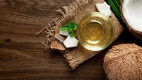 Coconut Oil: தினமும் ஒரு ஸ்பூன் தேங்காய் எண்ணெய் குடிங்க.. பல ஆரோக்கிய நன்மைகளை கொடுக்கும்!