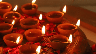 Karthigai Deepam: எந்த எண்ணெய் கொண்டு தீபம் ஏற்றினால் என்ன பலன்கள் கிடைக்கும்?