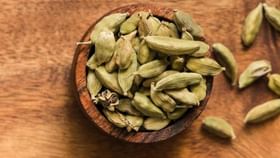 Cardamom Benefits: ஒரு நாளைக்கு இரண்டு ஏலக்காய் சாப்பிடுங்க! உடலுக்கு ஆரோக்கிய நன்மைகள் கிடைக்கும்..!