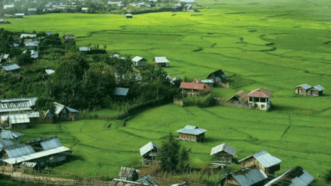 Beautiful Villages: வாழ்க்கையில் ஒரு முறையாவது சென்று ரசிக்க வேண்டிய இந்தியாவின் அழகான 5 கிராமங்கள்...