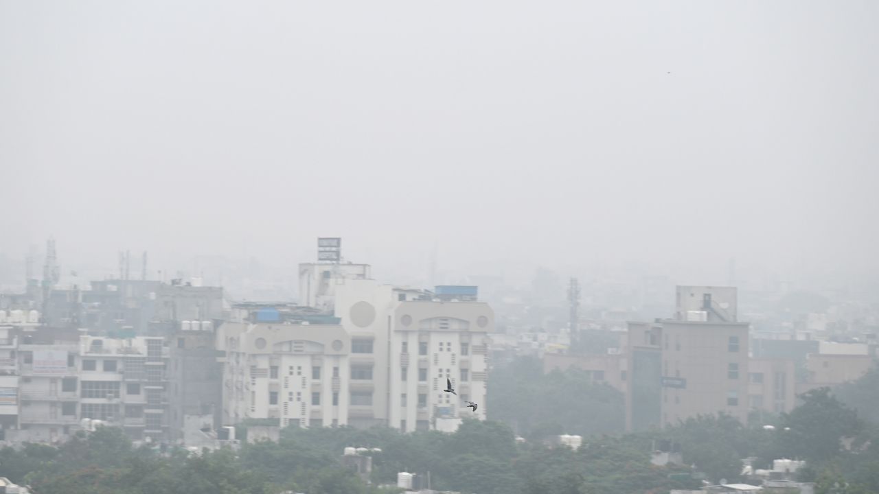 Air Pollution : பாகிஸ்தானில் கடும் காற்று மாசு.. பள்ளிகளுக்கு ஒரு வாரத்திற்கு விடுமுறை!