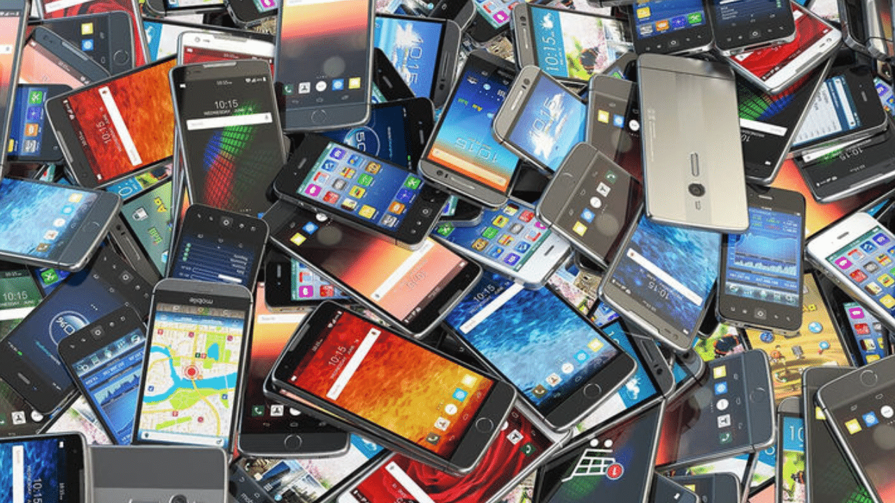 Smartphones: உலகில் அதிகம் விற்பனையான 10 ஸ்மார்ட்போன்கள் இவைதான்!