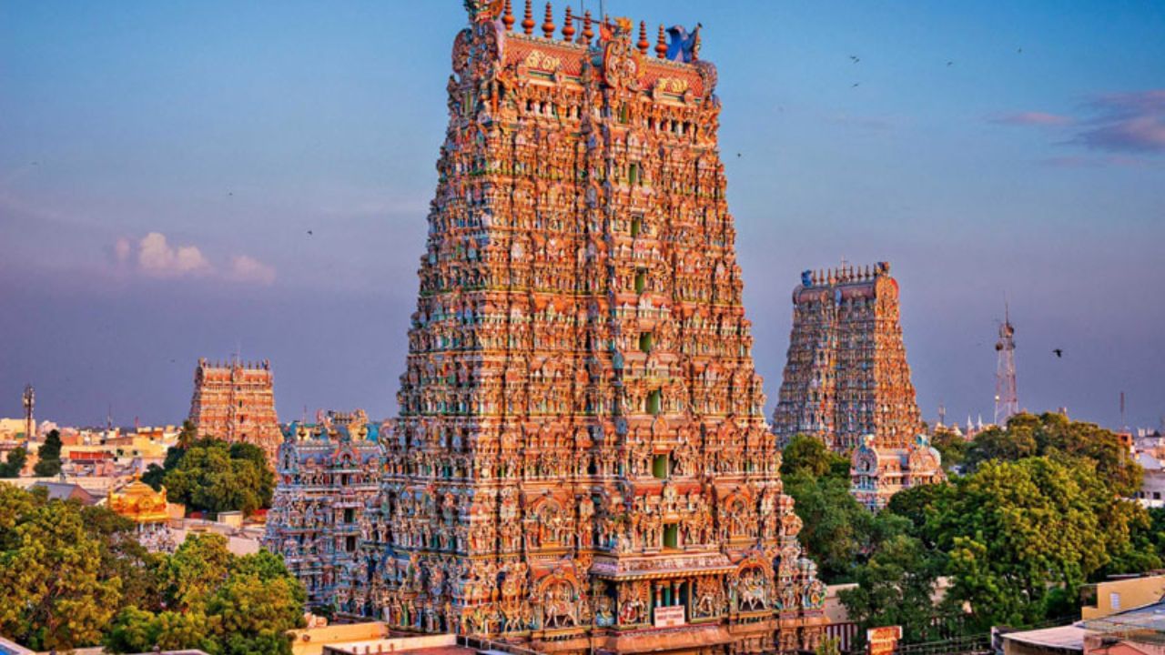 Temple Jobs: தமிழில் எழுத, படிக்க தெரியுமா? மாதம் ரூ.40,000 சம்பளம்.. அறநிலையத்துறையில் வேலை!