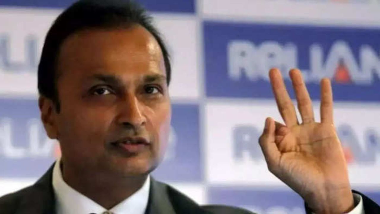 Reliance Group has set up a corporate center under the leadership of Anil Ambani