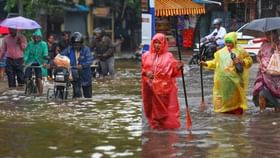 வெள்ளக்காடாக மாறிய சென்னை.. பரிதவிக்கும் மக்கள்.. தீர்வு எப்போது?