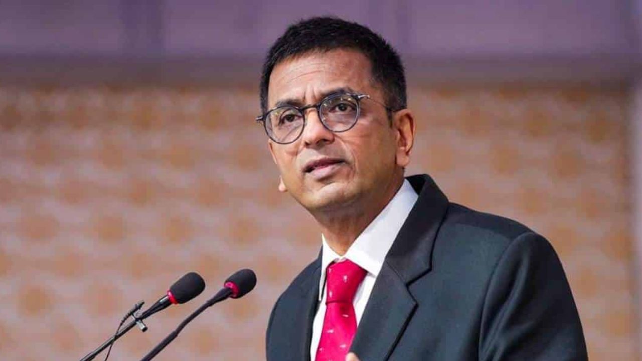 CJI DY Chandrachud: மத்திய அரசுக்கே சவால்.. ஓய்வு பெற்றார் தலைமை நீதிபதி டி.ஒய்.சந்திரசூட் !