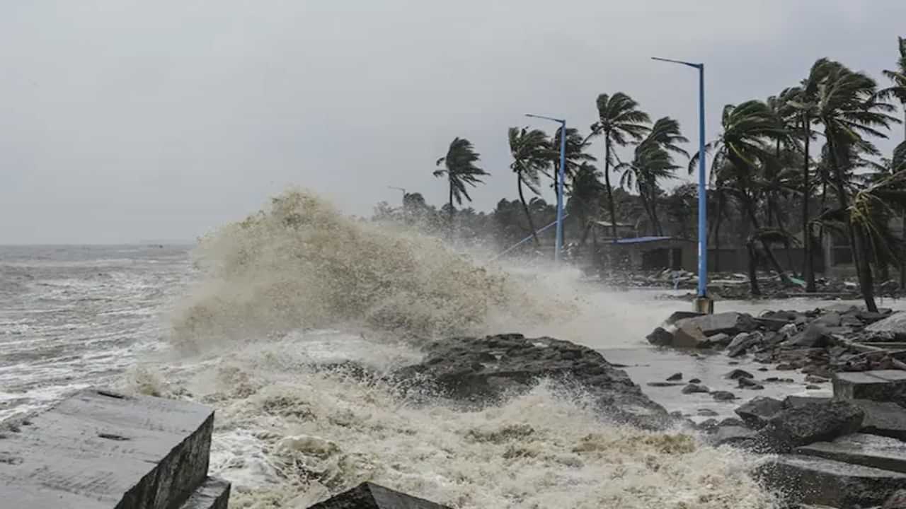 Cyclone Fengal : வங்கக் கடலில் உருவானது ஃபெங்கல் புயல்.. வெளுக்கப்போகும் மழை!