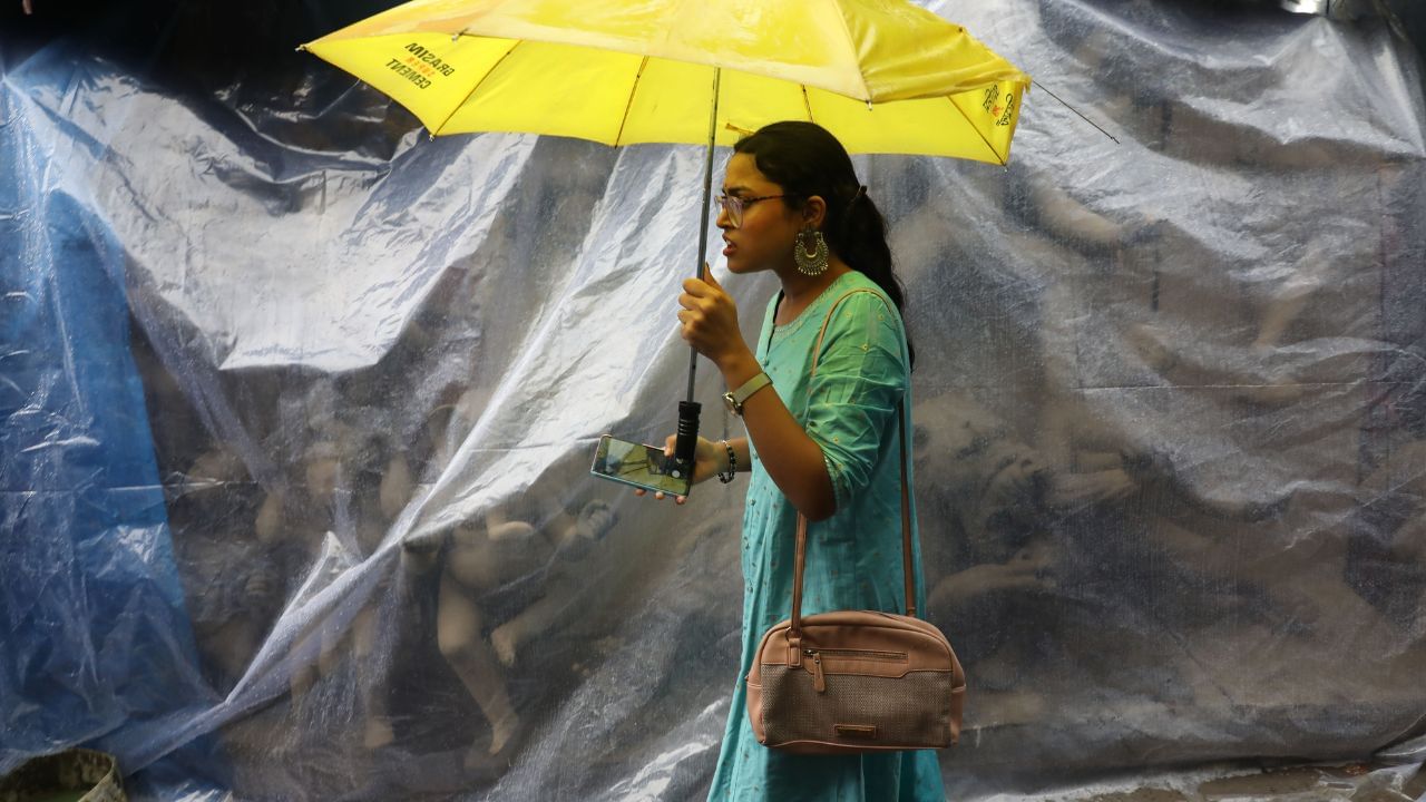 Tamilnadu Weather Alert: காற்றழுத்த தாழ்வு பகுதி உருவாவதில் தாமதம்.. மழை இருக்குமா? வானிலை நிலவரம் என்ன?