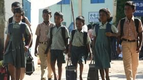 School Leave: கனமழை காரணமாக மயிலாடுதுறை, காரைக்காலில் பள்ளி, கல்லூரிகளுக்கு விடுமுறை!