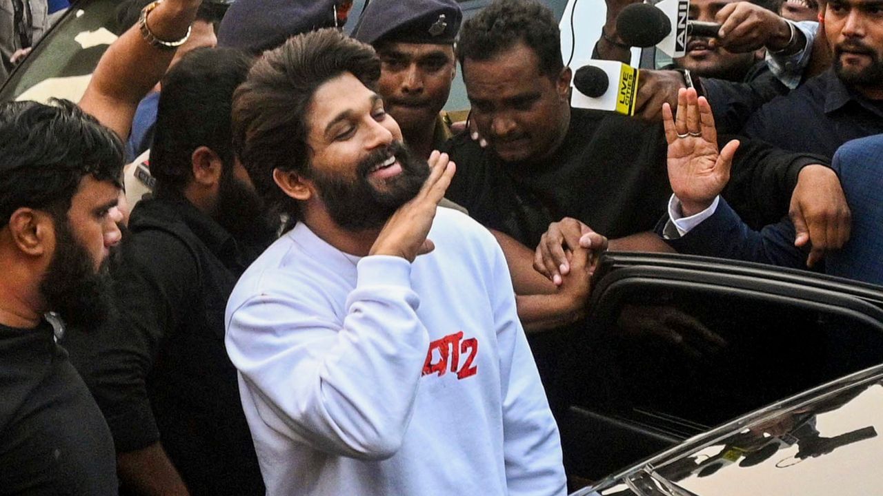 Allu Arjun Bail: ஜாமீனில் வெளிவந்த அல்லு அர்ஜூன்.. உயர் நீதிமன்றம் கொடுத்த ட்விஸ்ட்.. ரசிகர்கள் மகிழ்ச்சி!