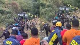 Bhimtal Bus Accident: 1500 அடி ஆழம்! உத்தரகாண்டில் பள்ளத்தில் கவிழ்ந்த பேருந்து.. குழந்தை உட்பட 4 பேர் உயிரிழப்பு!