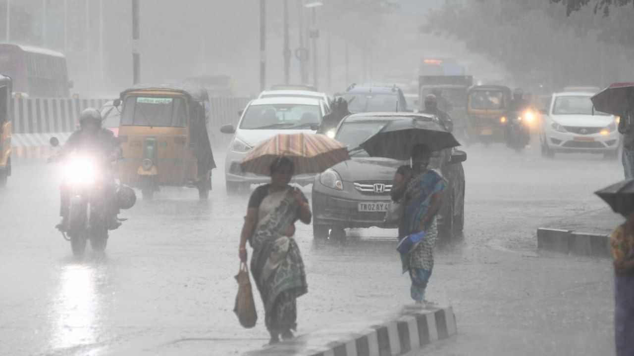 Rain Alert: தமிழகத்தில் மழை தொடரும்.. வானிலை மையம் வெளியிட்ட அப்டேட்!